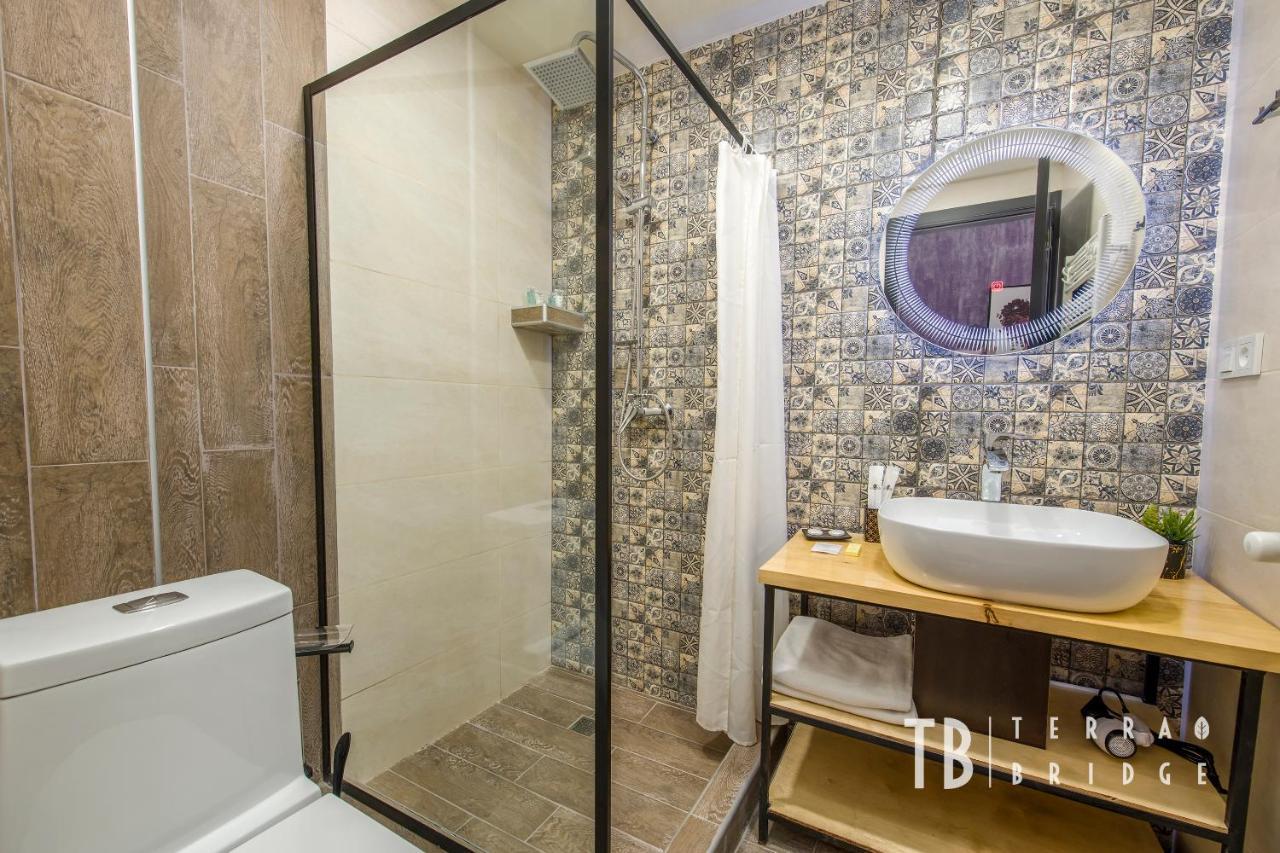 Hotel Terra Bridge Tbilisi Exteriér fotografie